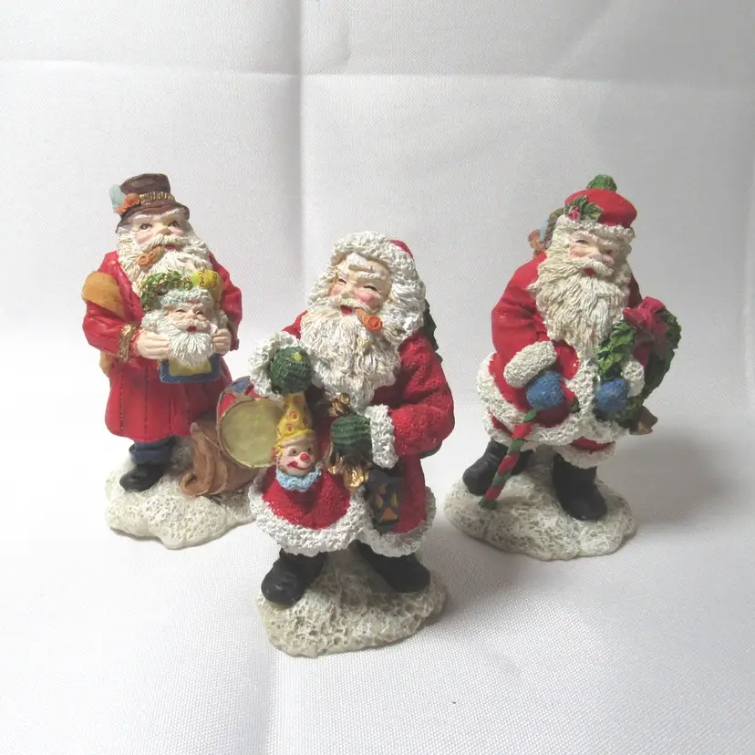 Vtg Resin 3 Pc Santa Figurines