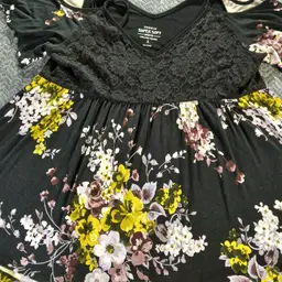 Torrid Super Soft Knits Black Floral Off Shoulder Shirt Size 1