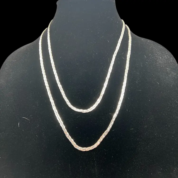 #275A Beautiful Vintage 24” X 4mm Stamped  925 Italy Sterling Silver 5 Strand Braided ‘S’ Link/Serpentine Necklace Lobster Claw Clasp
Weighs 10 Grams