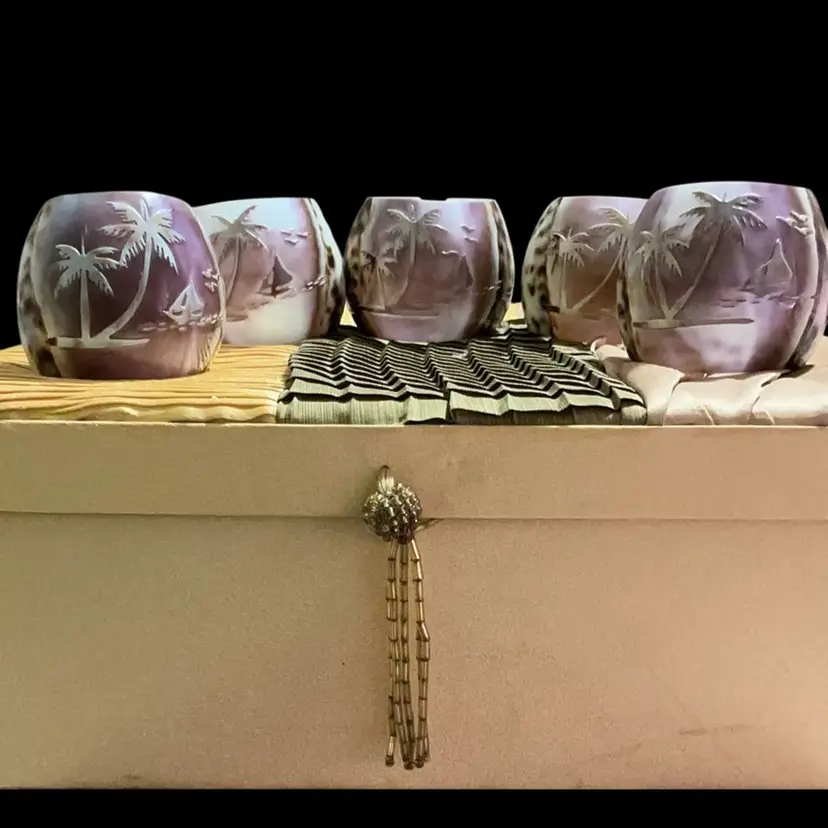 Gorgeous Set Of 5 Carved / Etched Natural Shell Napkin Holders. Palm Tree / Beach  Pattern . Tiger Cowrie Shells.