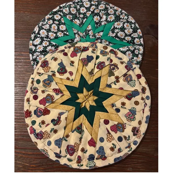 Set of 2 Hand Quilted Pot Holder/Hot Pad/Mat Table Trivets 8”