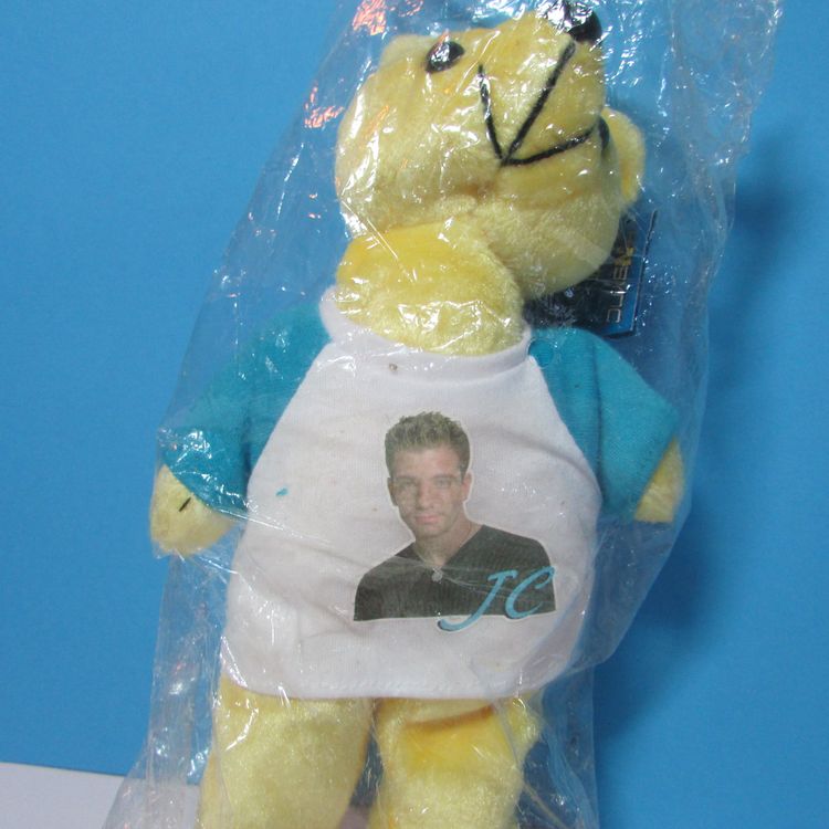 vintage NSync JC teddy bear beanie 9" 2000 Zeeks Inc yellow boy band