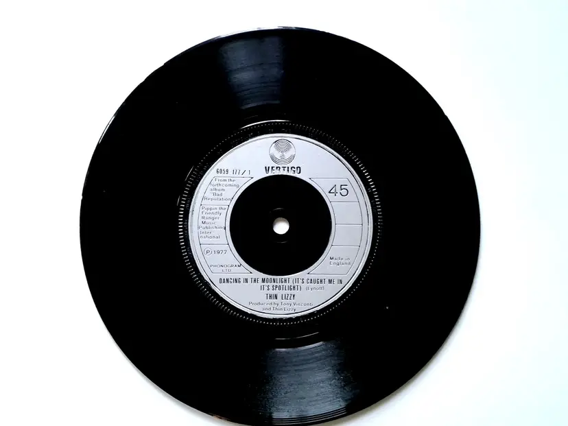 Thin Lizzy – Dancing In The Moonlight 7" Single 1977 Vertigo Rock 45 RPM
