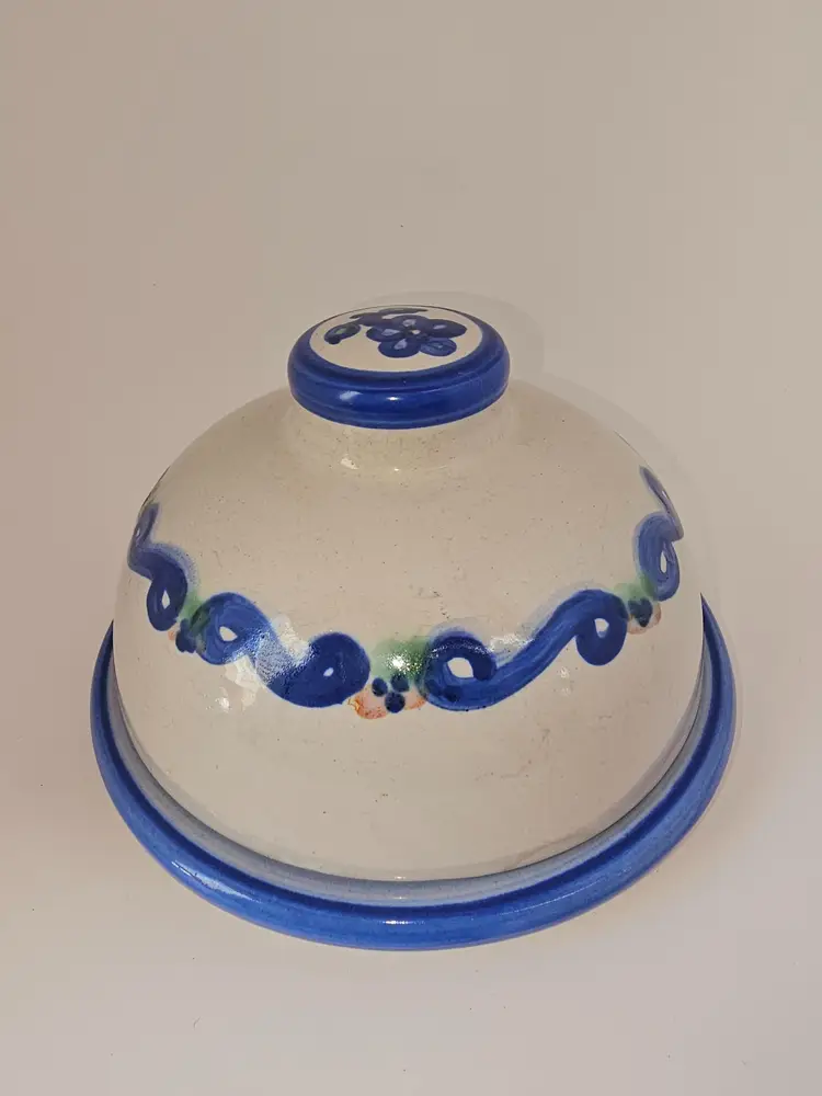 MA Hadley Covered Butter/Cheese Dish