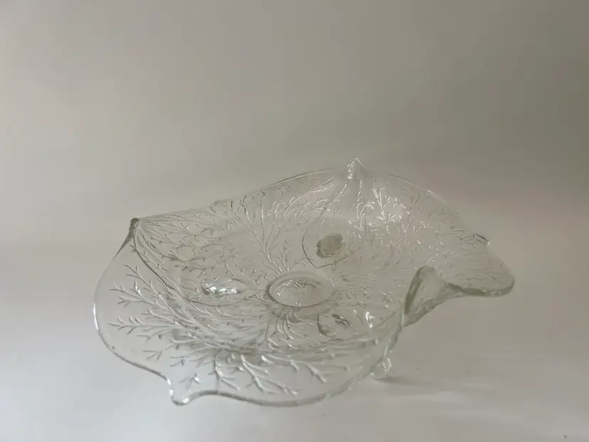 Vintage Fenton Silvertone Wisteria 3 Footed Glass Bowl. 1930s Art Glass Candy Dish