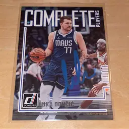 Luka Dončić autographed basketball card