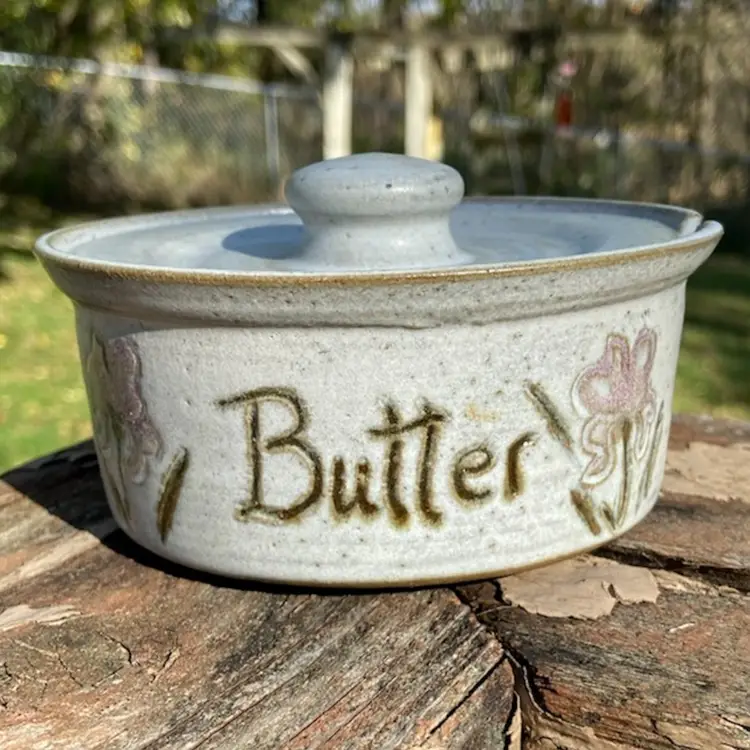 Hand-made, Lidded Pottery Butter Crock With Slot For Knife (not included). Artist Signed & Dated “Best 90”. 4 7/8”w x 2.75”h.