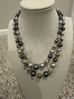 Vintage Silver Toned Necklace 17”