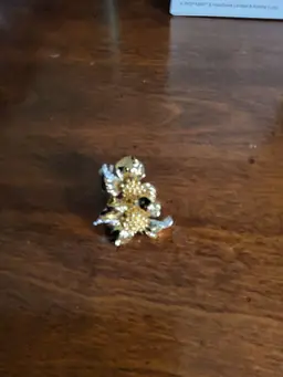 Nina ricci ear rings