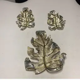 Windfall 1962 Leaf Brooch 2.5” & Clipon Earrings 1.5” Set - Sarah Coventry