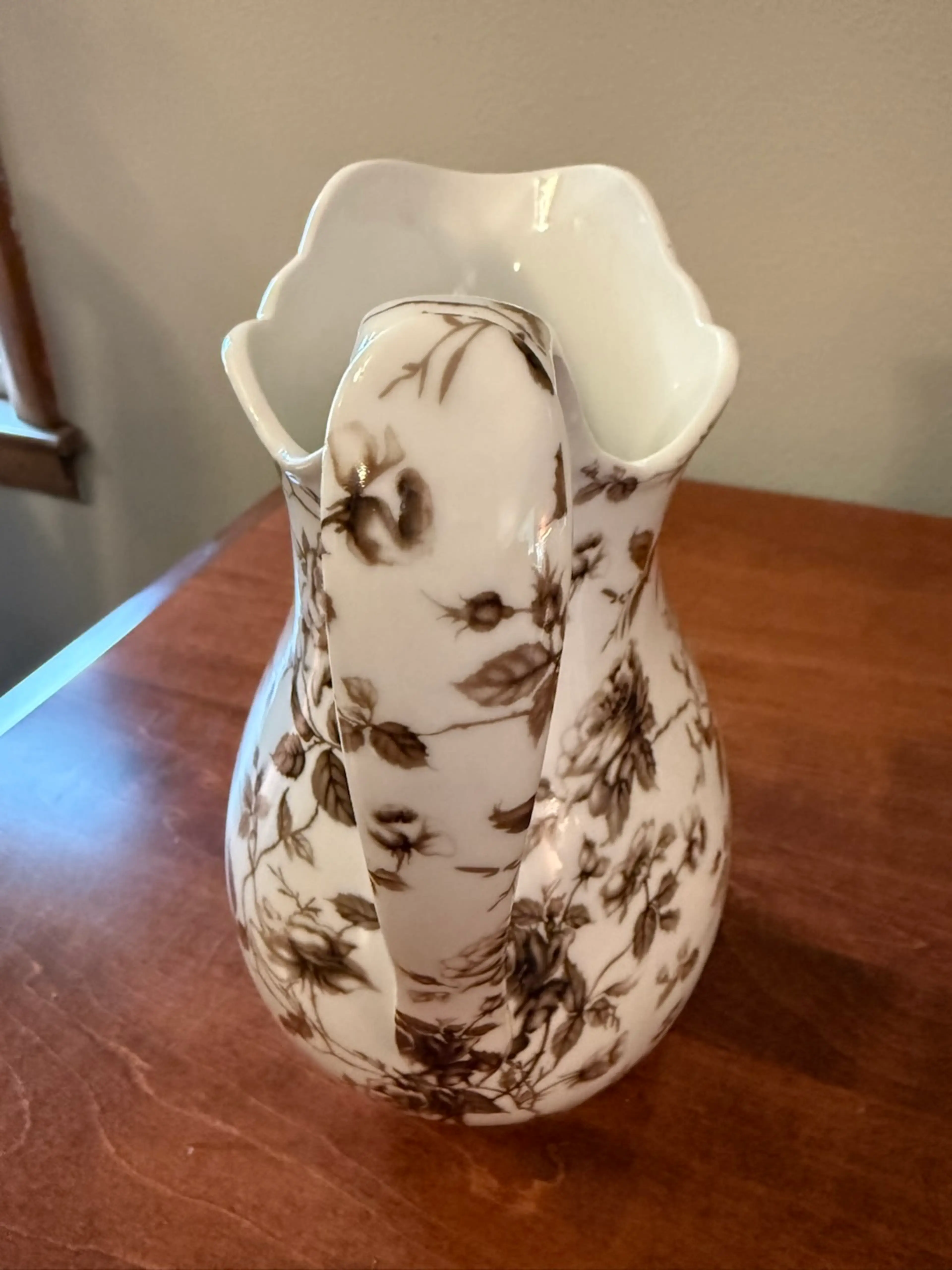 Image 2 of 8