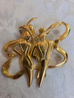 Vintage JJ Art Deco Style Gold Tone Figural Couple Brooch.