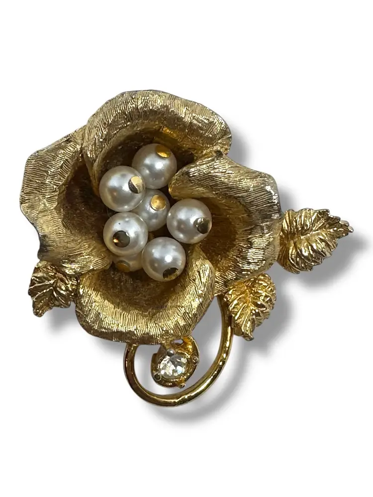 Rare Benedikt NY Flower Pearl Rhinestone Brooch Clip On Earrings Set  Gold VTG