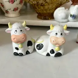 Cow Salt And Pepper Shakers