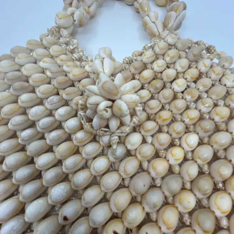 Vintage Cowrie Shell Purse W Woven Shell Handle And Clasp