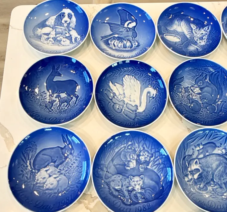 29 B&G Bing & Grondahl Mors Dag Copenhagen Porcellan Plates 1969-1999 (Miss-97&98)