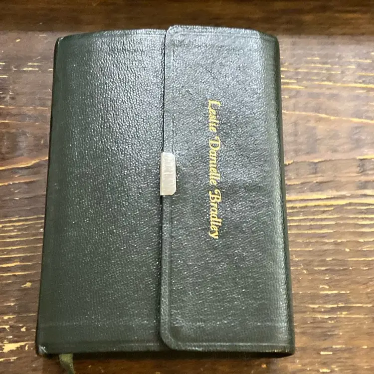 #01 Small Compact Bibles