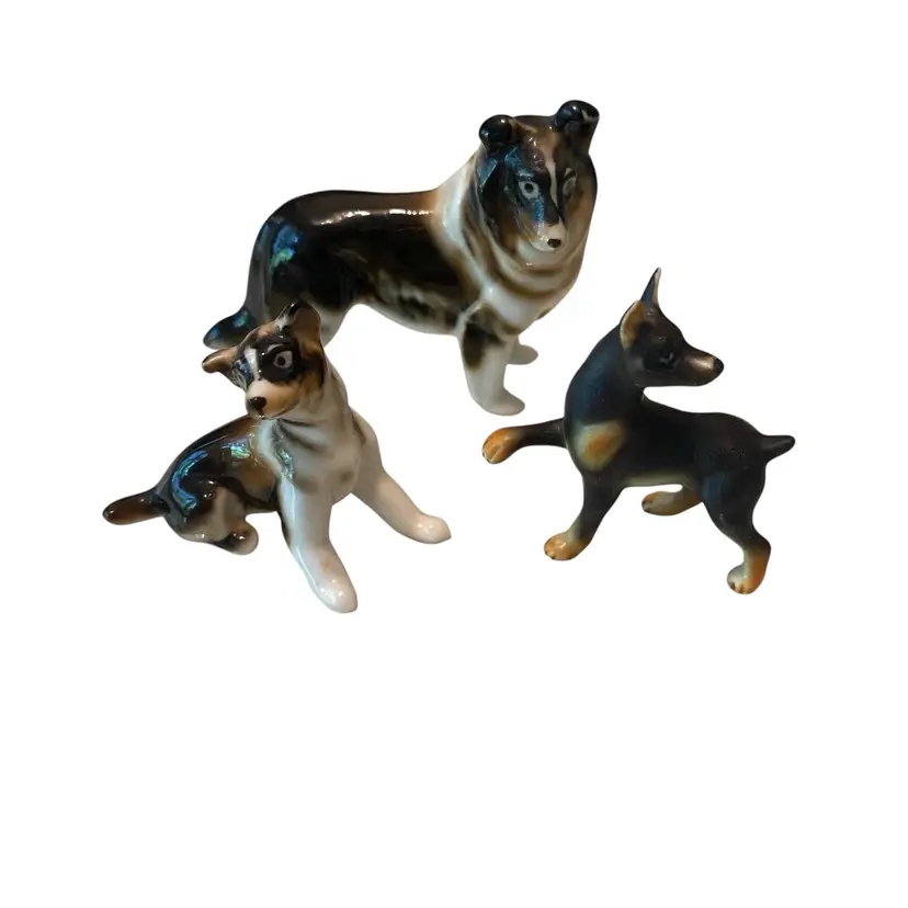 3in vintage Porcelain Dogs. No taller Then 1.34in