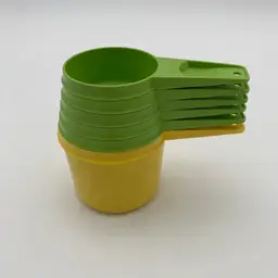Tupperware Set Of 6 Apple Green & Yellow Nesting Measuring Cups