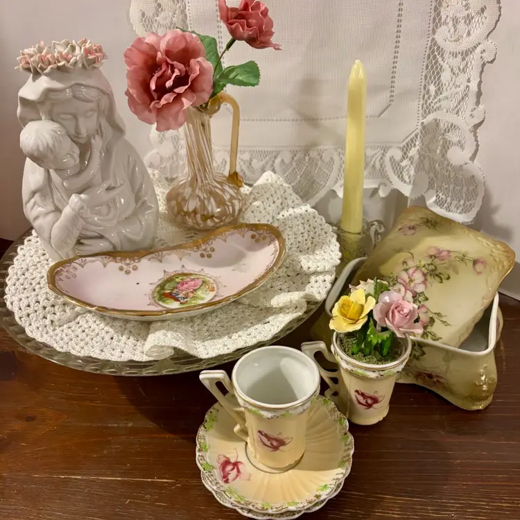 Victorian Shabby Pink & Yellow Vignette