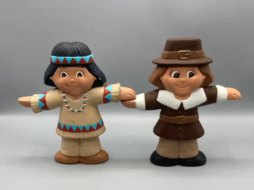 Vintage Ceramic Pilgrim and Native American Hand Holder Figurines - Thanksgiving