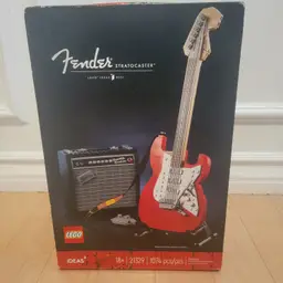 Lego Ideas 21329 - Fender Stratocaster Guitar, New & Sealed
