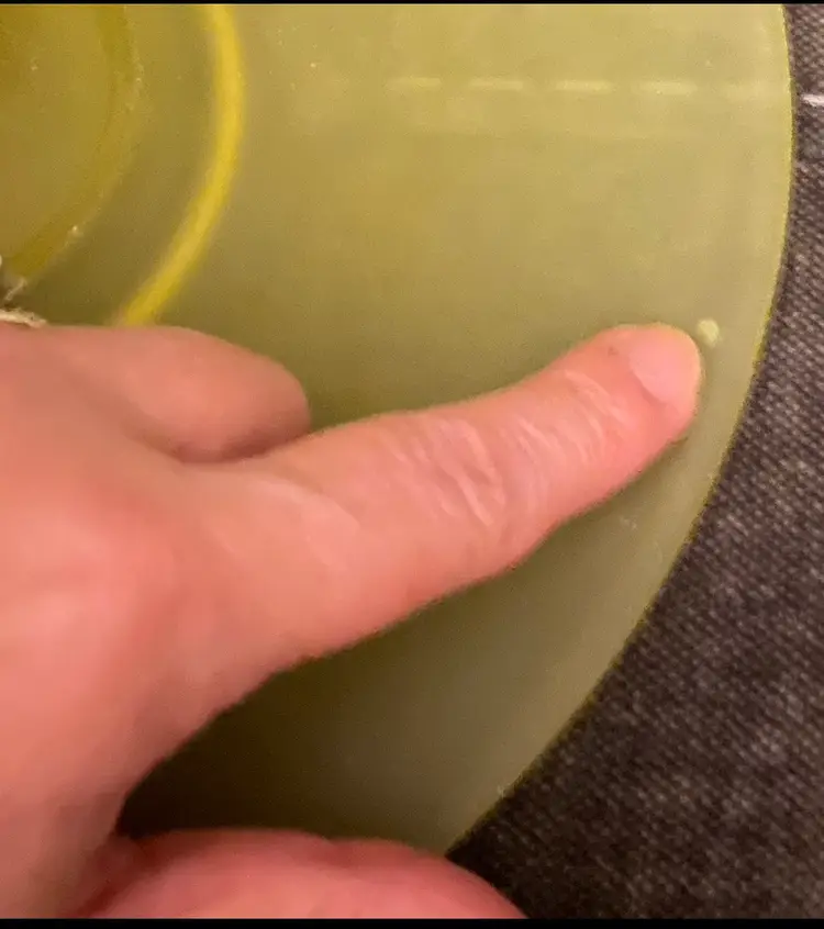 Canary Satin Tidbit Server. Glows!