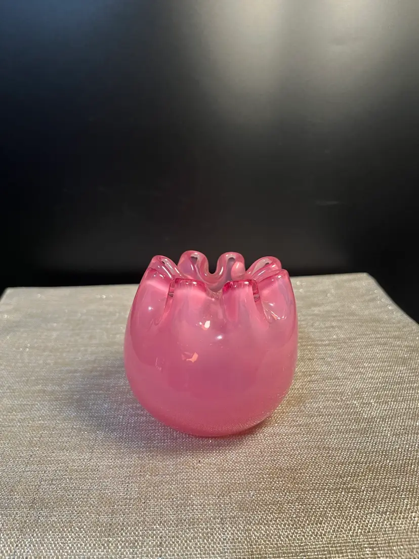 Victorian Pink Opalescent Pinched Ruffle Rim Rose Bud Vase