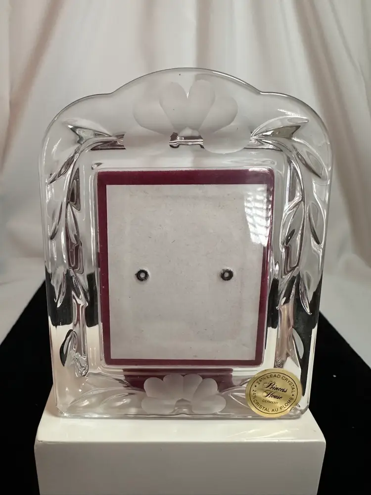 Princess House 24% lead crystal picture frame from the Heritage Romance. Original Label. 4.5 Inches