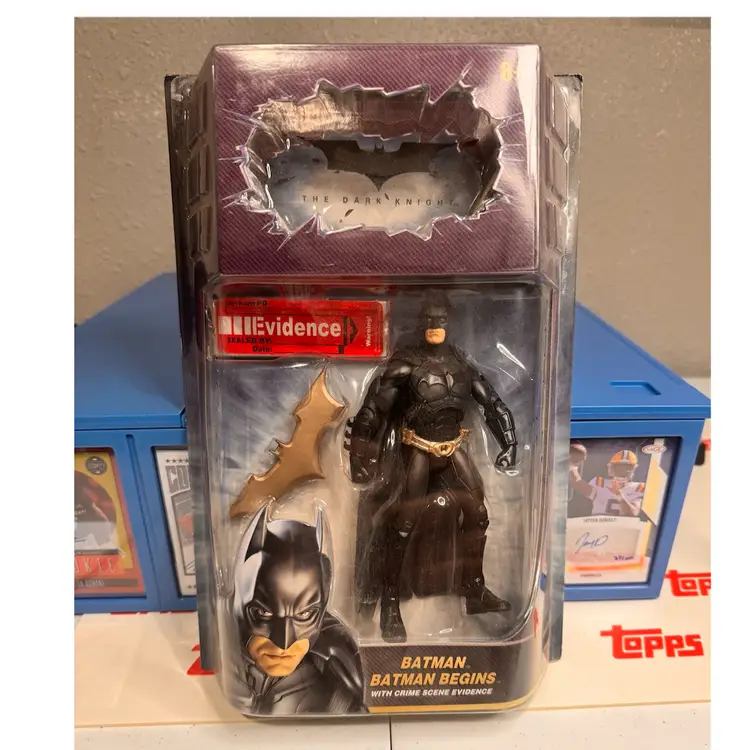 BATMAN Begins THE DARK KNIGHT Crime Scene Evidence Action Figure 2008 New
Unopened