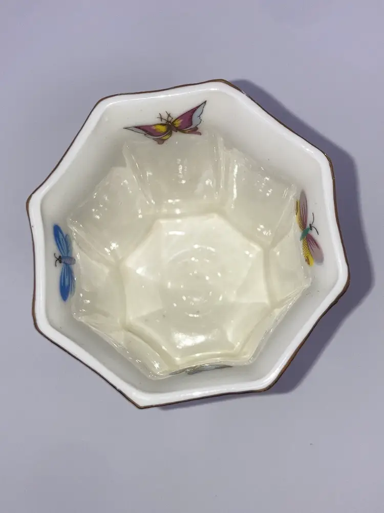 Vintage  Ardalt Bone China Vase With Butterflies And Strawberries! Made In Korea! 4 1/3” Tall 3” Wide