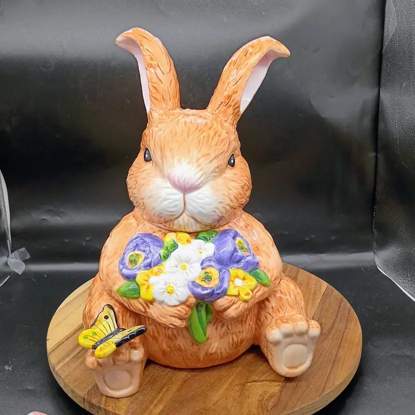Cracker Barrel Easter Treasure Sitting Bunny Rabbit Flowers with a Butterfly Cookie Jar