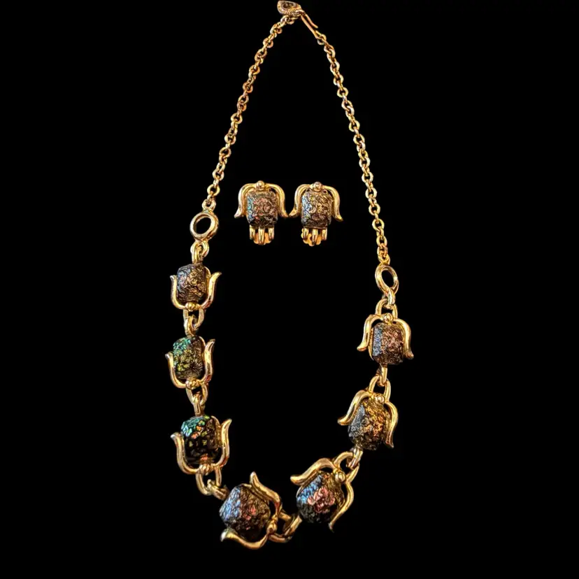 Iridescent Molded Glass Necklace 16β and Clip On Earring Set