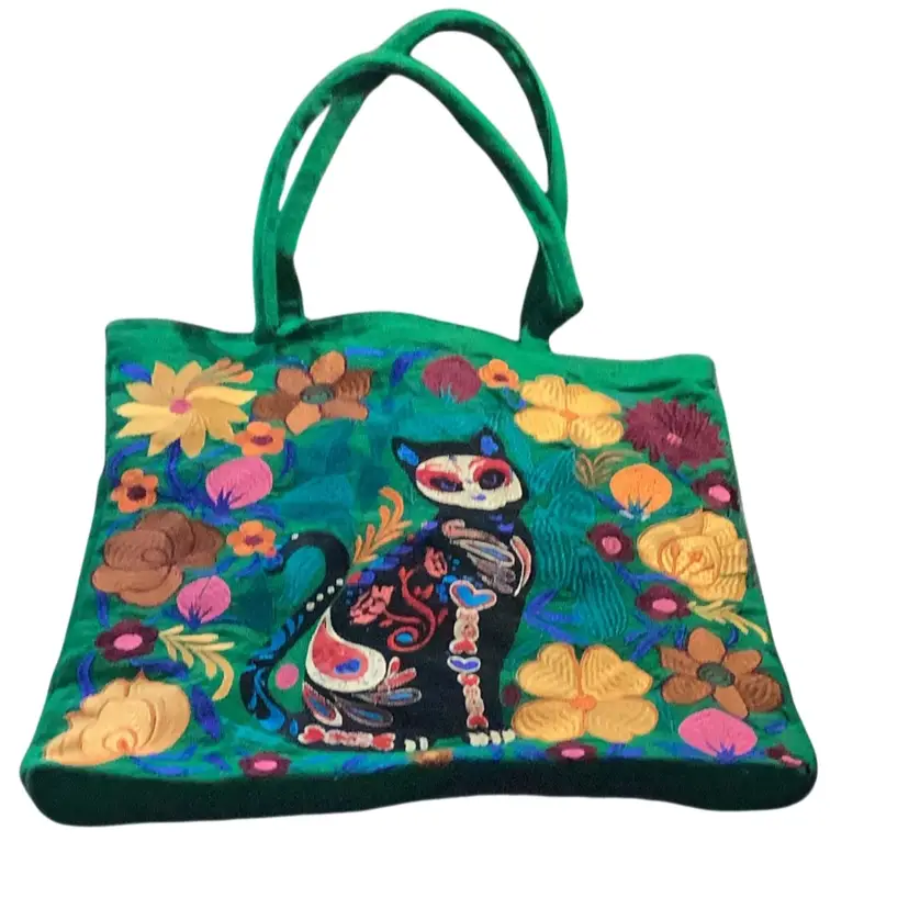 Embroidered Cat Tote Bag Four Zippers 18 X 14 X 2.5 Inches