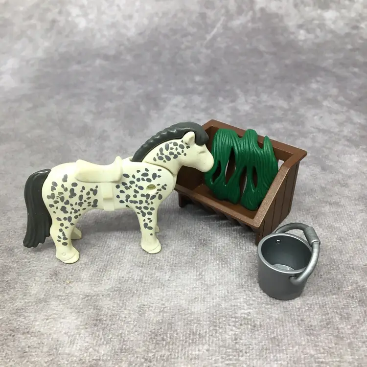 Playmobil Pony, Food & Water Bucket- Read Description