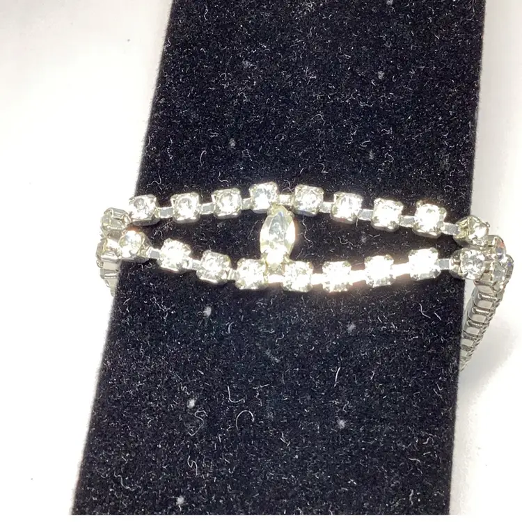 Rhinestone Bracelet 7”