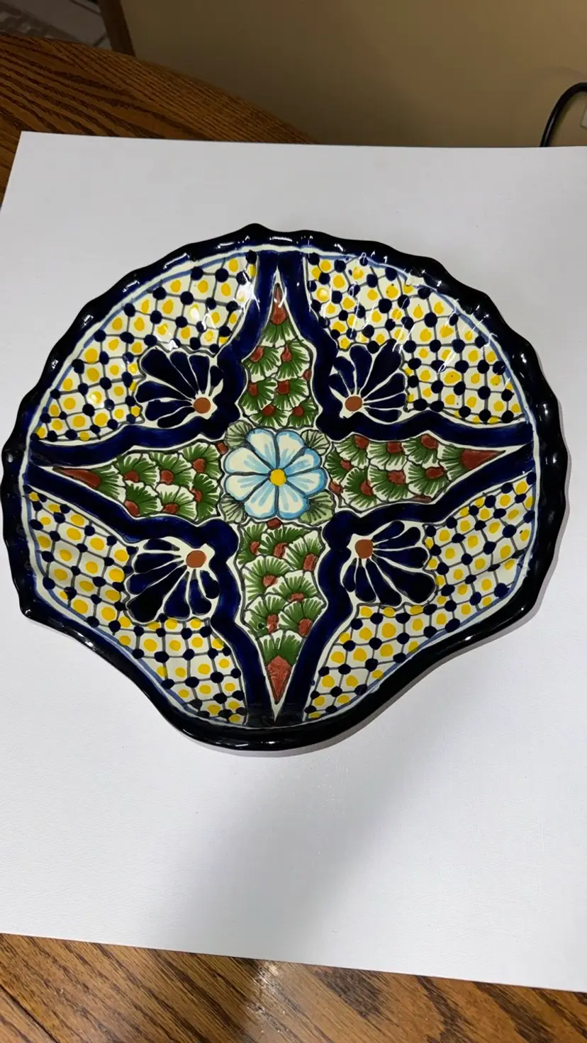 AMORA MEXICO Talavera Pottery Hand Painted Plate Wall Hanging Floral 11.75”