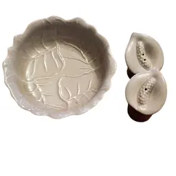 Gray Cabbage lettuce leaf bowl & Salt, pepper shakers