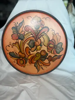Vintage Hand Painted Norwegian Rosemaling Wood Wall Plate 12” Signed Cornelia 1991