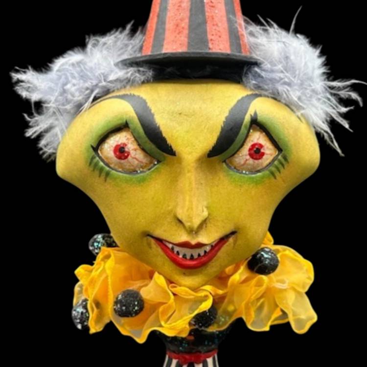 Department 56 “Trix Or Treats” Creepy Glittery Witch Halloween Decor 10.5”T 6”W