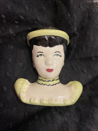 Always_Sunny_Thrifting