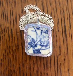 Oodelally Shop Broken Pottery Artisan Made Pendant Unbranded Blue Floral Plate Handcrafted Necklace 3/4 in x 1 in