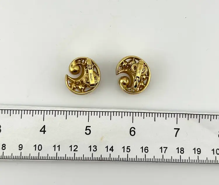 Vintage Signed Crown Trifari Gold Tone Faux Pearl Clip-on Earrings 1”