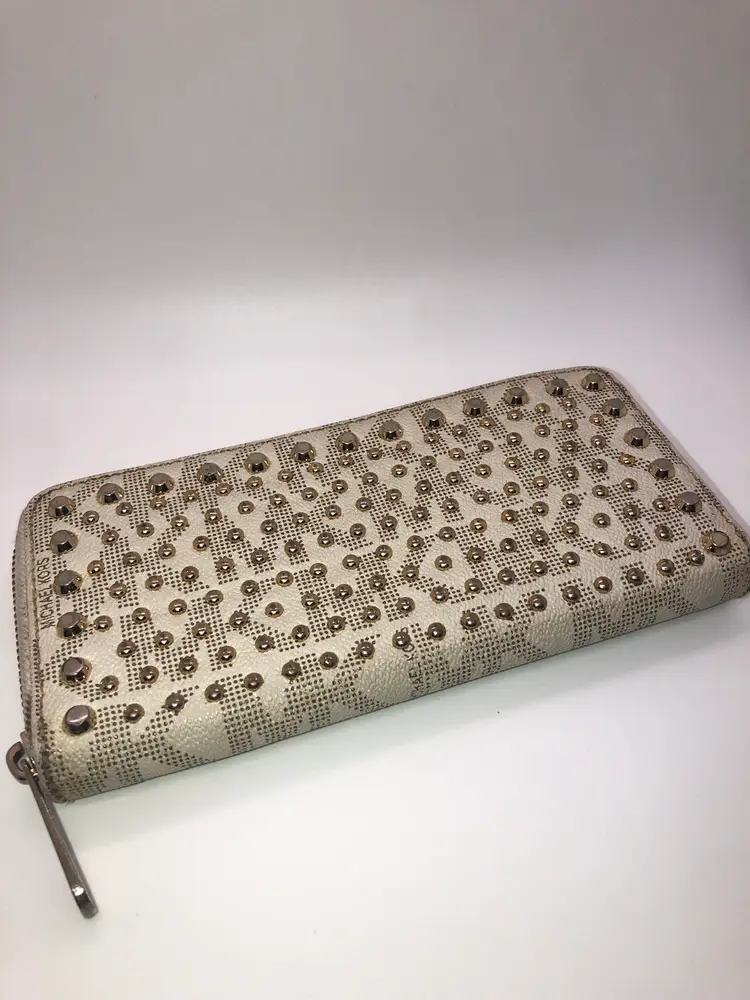 Michael Kors Monogram Stud Wallet Cream And Brown Jet Set