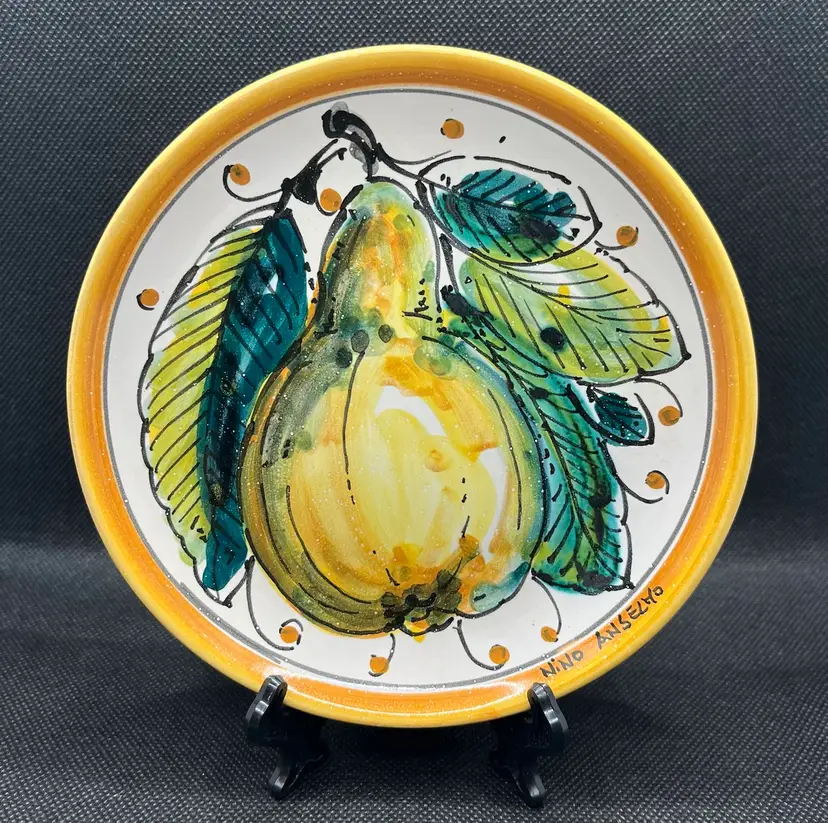 Artisan Nino Anselmo handmade majolica Italian ceramics decorative 6” pear plate Sicily