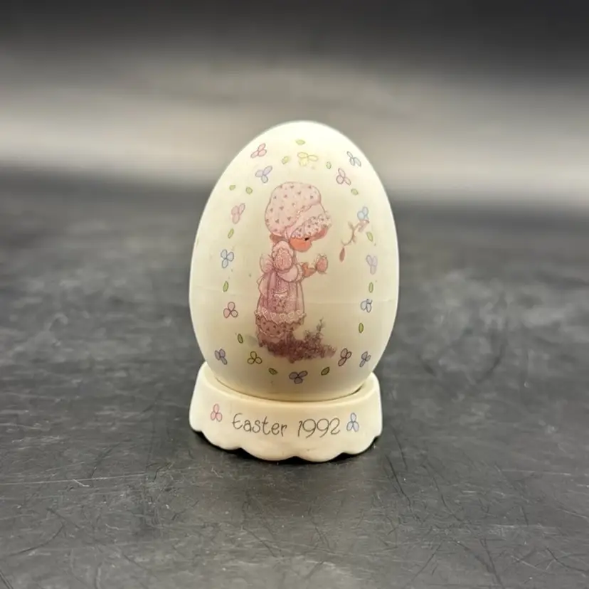 Vintage ‘92 Precious Moments Enesco Porcelain Easter Egg “We Are God’s Workmanship” 2.75”