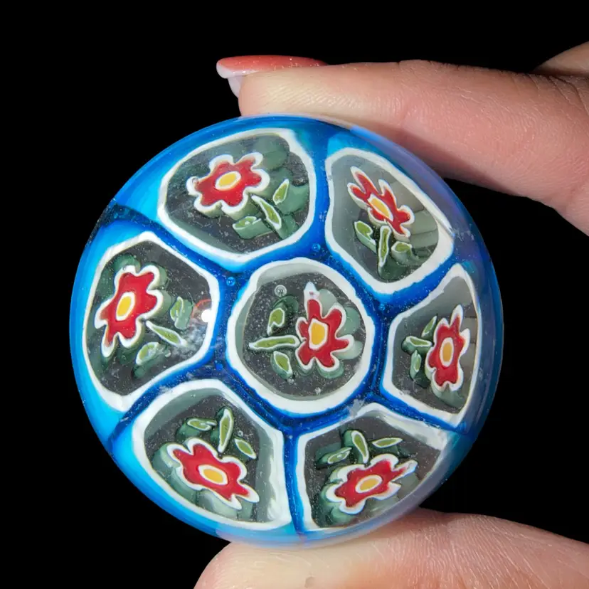 Small Murano Fiori Art Glass Paperweight