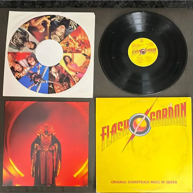 VINYL RECORD LP FLASH GORDON SOUNDTRACK QUEEN PHOTO INCLUDED ELEKTRA SE-518