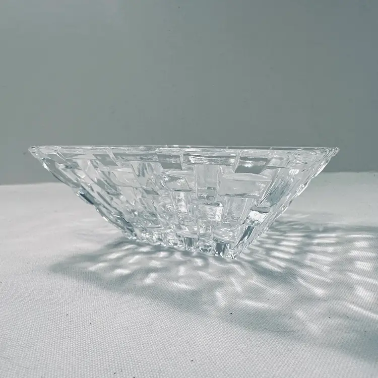 Nachtmann Dancing Stars-Bossa Nova 4" Square Glass Snack Bowl Basket Weave