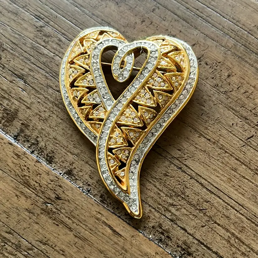 Swirled Rhinestone Heart Brooch Pin